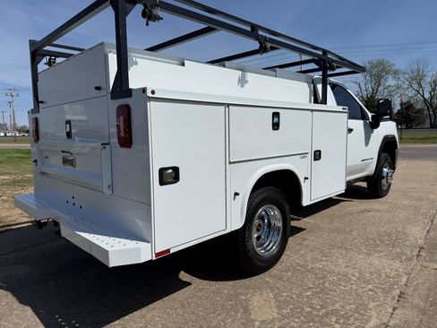 Used 2022 GMC Sierra 3500 Pro w/ Convenience Package AWD/4WD image 9