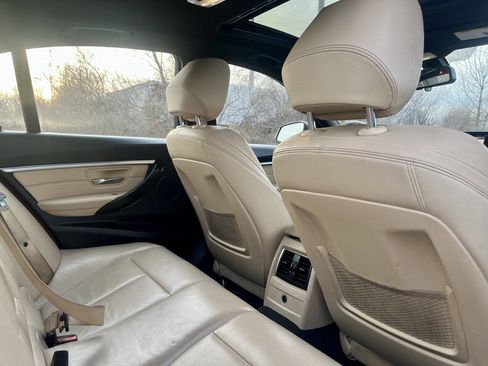 Used 2018 BMW 330i xDrive Sedan w/ Premium Package image 17