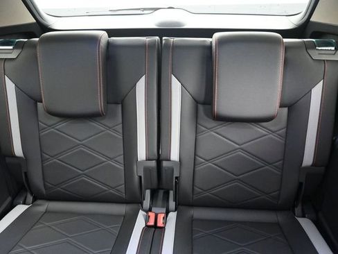 New 2026 Volkswagen Atlas Peak Edition image 10