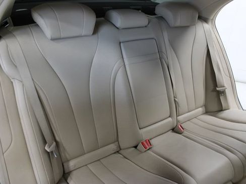 Used 2015 Mercedes-Benz S 550 Sedan image 16