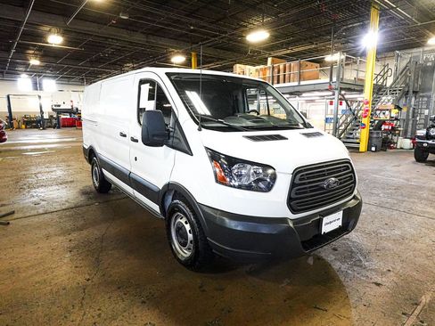 Used 2018 Ford Transit 250 130 Low Roof image 1