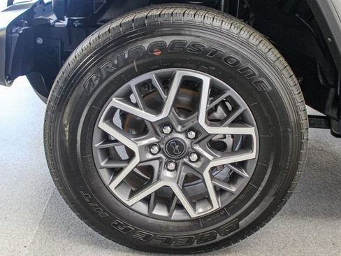 Used 2025 Jeep Wrangler Unlimited Sahara w/ Safety Group AWD/4WD image 9