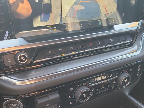 Used 2023 Chevrolet Silverado 1500 High Country w/ Technology Package image 22