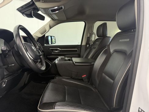 Used 2022 RAM 1500 Laramie AWD/4WD image 14