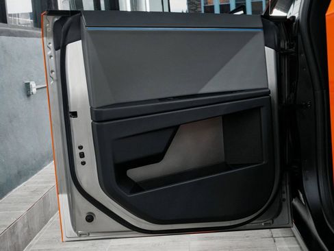 Used 2024 Tesla Cybertruck AWD Crew Cab image 14