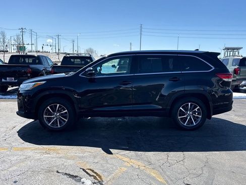 Used 2019 Toyota Highlander XLE image 8