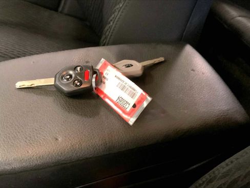 Used 2012 Subaru Outback 2.5i Premium w/ All-Weather Pkg image 13