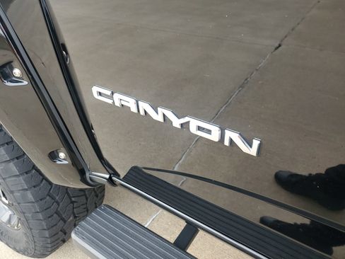 Used 2017 GMC Canyon SLT w/ Driver Alert Package image 37