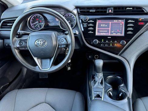 Used 2020 Toyota Camry LE AWD/4WD image 12