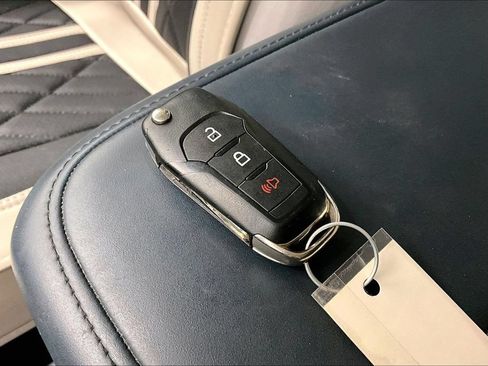 Used 2023 Ford Maverick XLT FWD image 11