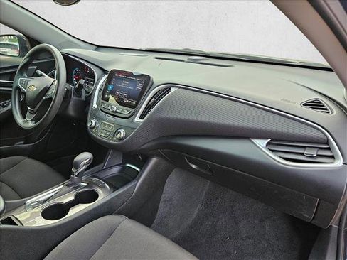 Used 2025 Chevrolet Malibu LT FWD image 21