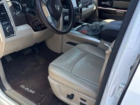 Used 2016 RAM 1500 Laramie w/ Convenience Group RWD image 5