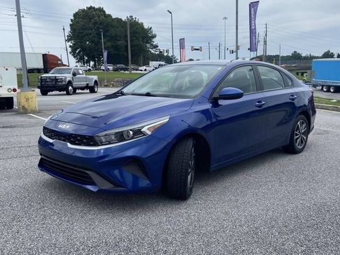 Used 2023 Kia Forte LXS FWD image 7