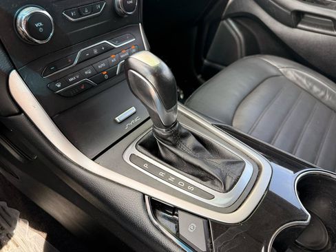Used 2017 Ford Edge SEL w/ Equipment Group 201A AWD/4WD image 12
