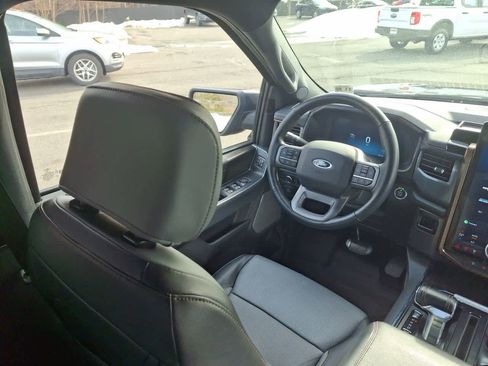 Used 2022 Ford F150 Lightning Lariat image 15