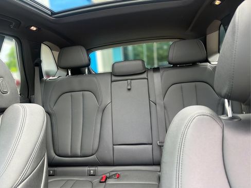 Used 2022 BMW X5 xDrive40i w/ Parking Assistance Package AWD/4WD image 15