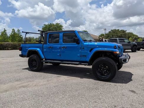 Used 2021 Jeep Gladiator Sport AWD/4WD image 2