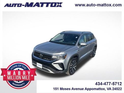 Used 2024 Volkswagen Taos SE image 1