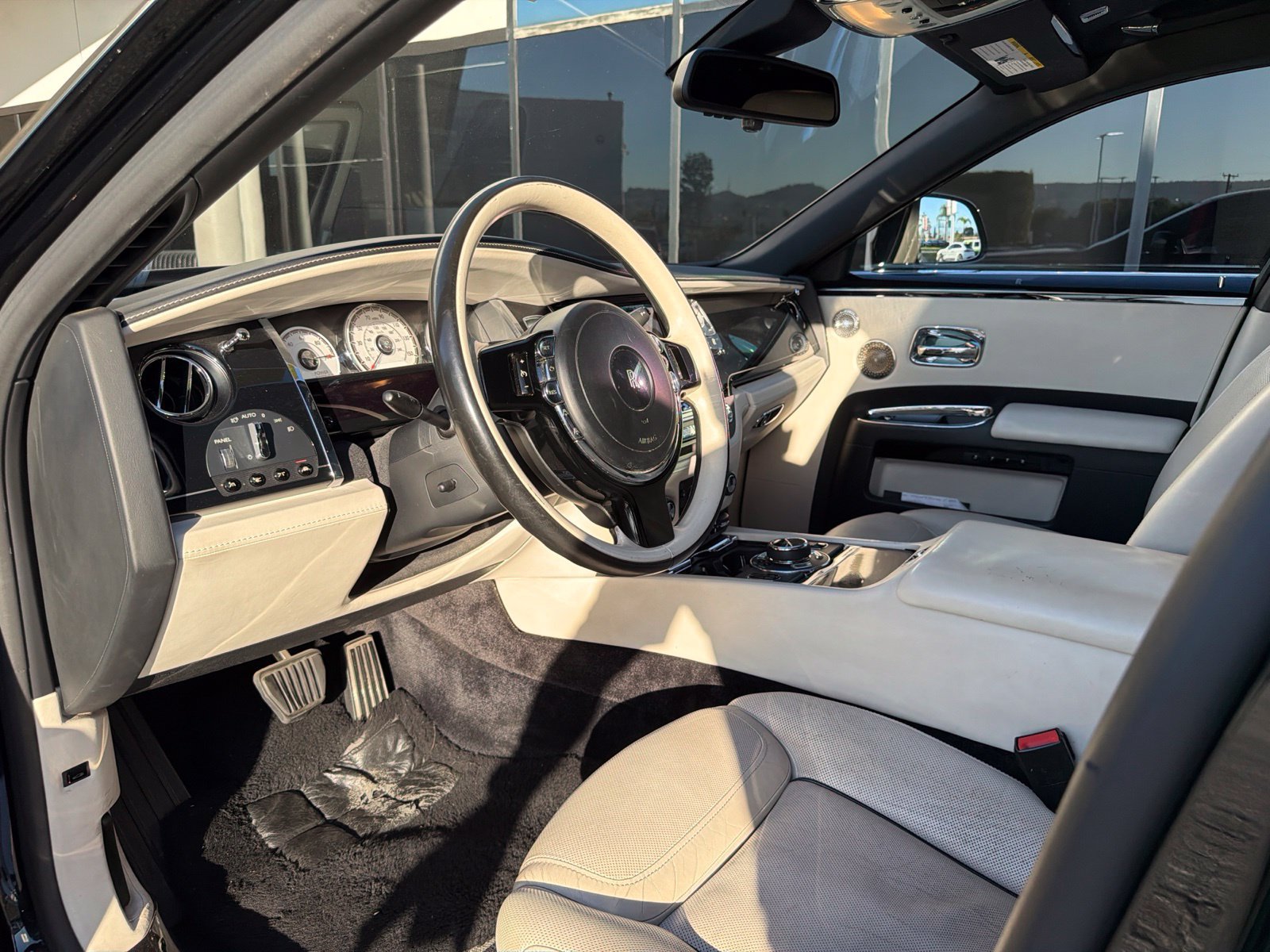 Used 2019 Rolls-Royce Ghost RWD image 6
