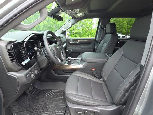 New 2026 Chevrolet Silverado 1500 RST w/ Convenience Package II AWD/4WD image 16
