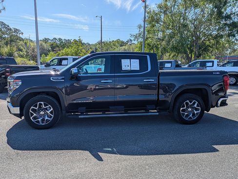 Used 2023 GMC Sierra 1500 SLT w/ SLT Premium Package AWD/4WD image 4
