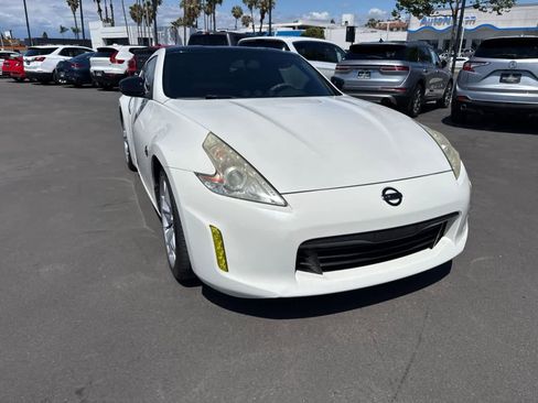 Used 2013 Nissan 370Z Coupe w/ Sport Pkg RWD image 7
