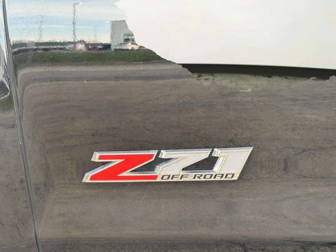 Used 2016 Chevrolet Silverado 1500 LT w/ Midnight Edition image 34