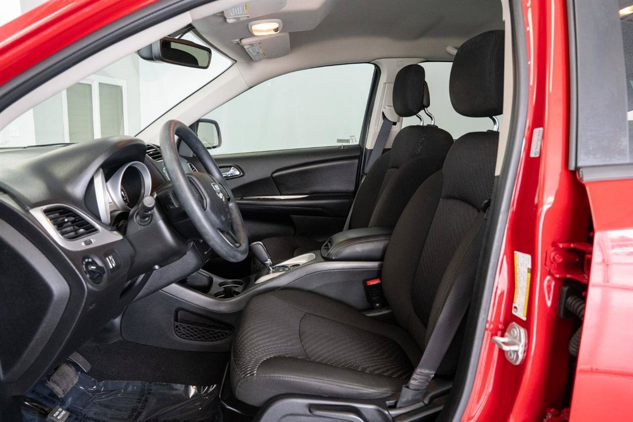 Used 2019 Dodge Journey SE FWD image 11