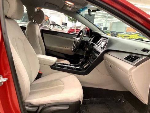 Used 2017 Hyundai Sonata SE image 14