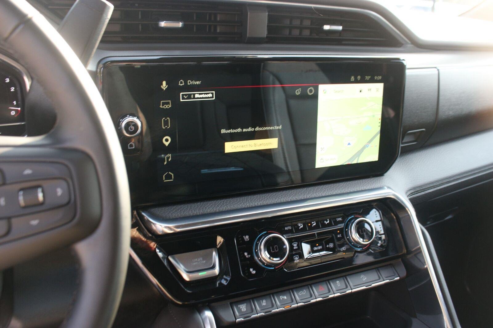 Used 2025 GMC Sierra 2500 Denali w/ Denali Reserve Package AWD/4WD image 19