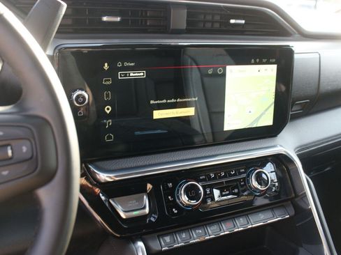 Used 2025 GMC Sierra 2500 Denali w/ Denali Reserve Package AWD/4WD image 19