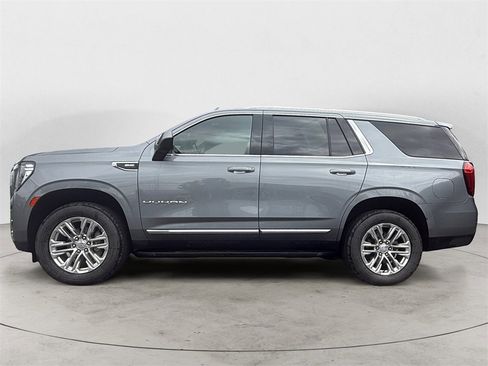 Used 2021 GMC Yukon SLT image 2