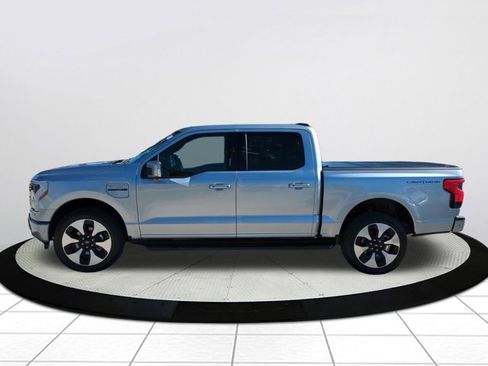 Used 2023 Ford F150 Lightning Platinum image 6
