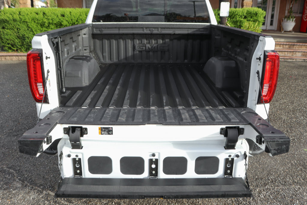 Used 2020 GMC Sierra 1500 SLT w/ SLT Convenience Package AWD/4WD image 8