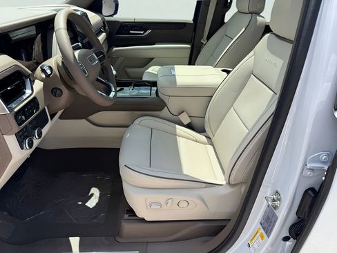 New 2026 GMC Yukon Denali w/ Sun & Power Step Package AWD/4WD image 8