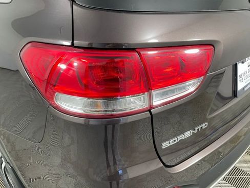 Used 2016 Kia Sorento EX w/ EX Premium Package AWD/4WD image 18