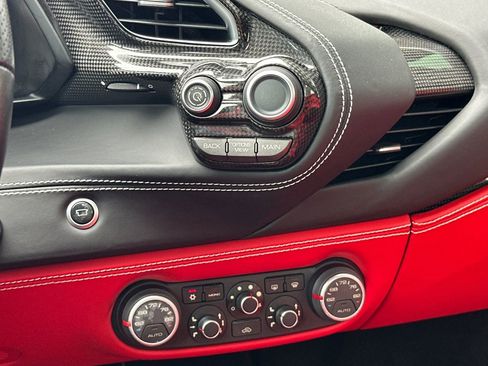 Used 2017 Ferrari 488 Spider image 23