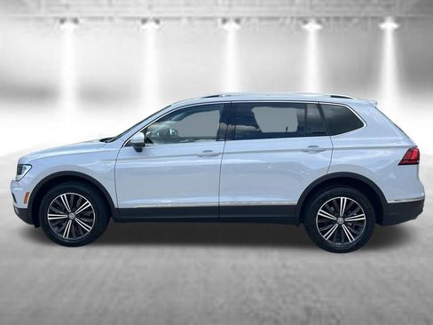 Used 2018 Volkswagen Tiguan SEL w/ 3rd Row Seat Package AWD/4WD image 2