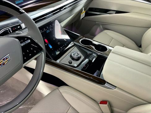 New 2026 Cadillac Escalade Platinum Sport w/ LPO, ONYX Package AWD/4WD image 14