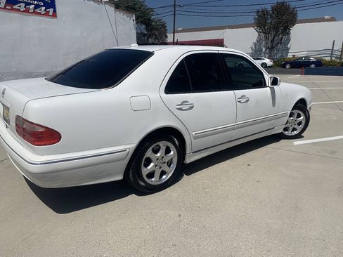 Used 2002 Mercedes-Benz E 320 Sedan image 9