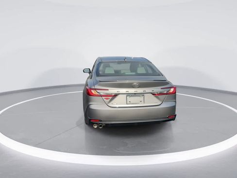 Used 2025 Toyota Camry SE w/ Convenience Package image 7