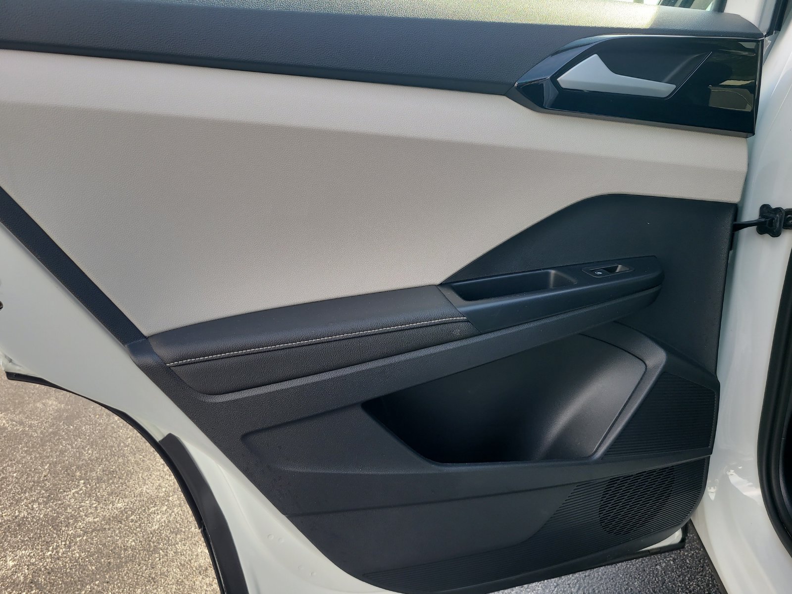 Certified 2026 Volkswagen Taos S FWD image 8