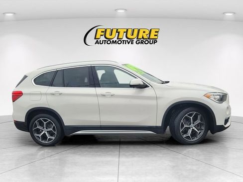 Used 2019 BMW X1 sDrive28i image 3