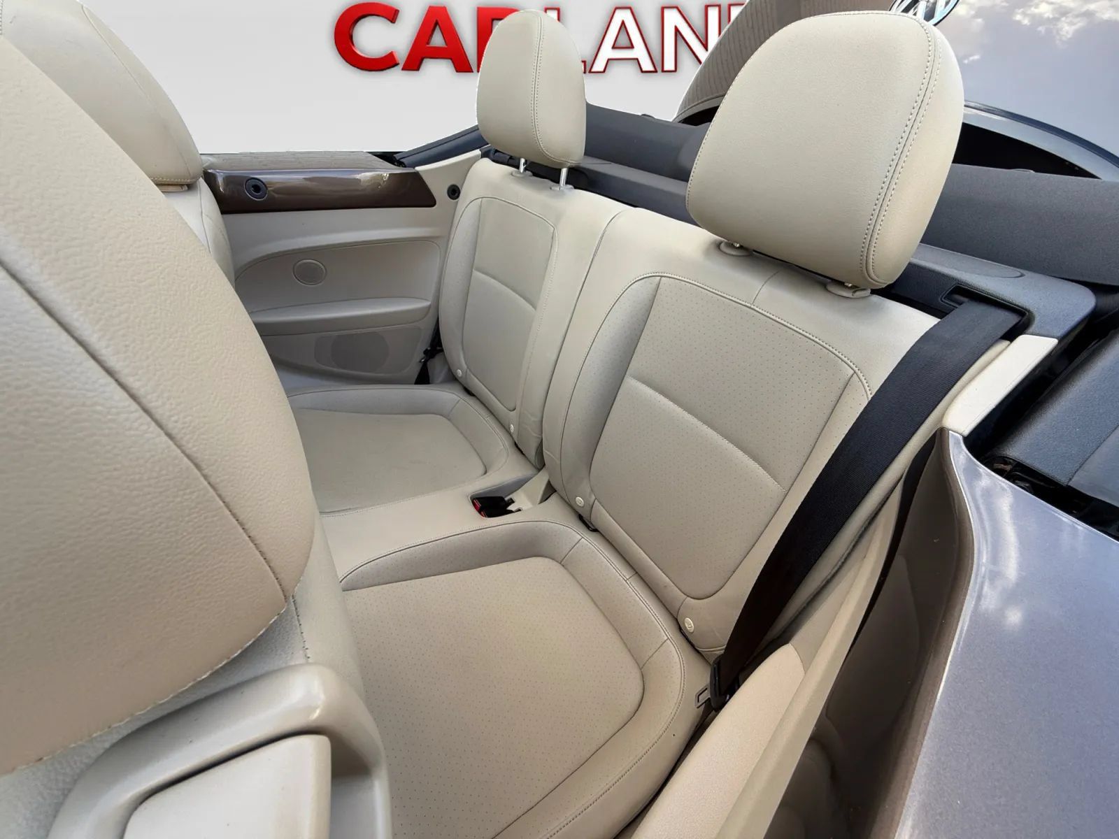 Used 2015 Volkswagen Beetle 1.8T FWD image 15