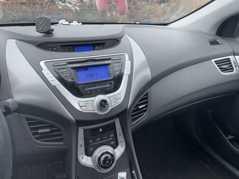 Used 2012 Hyundai Elantra Limited image 7