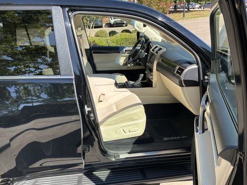 Used 2020 Lexus GX 460 Premium AWD/4WD image 33