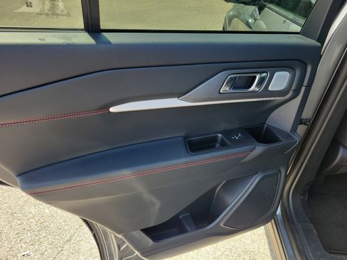 Used 2025 Ford Explorer ST w/ Sun And Sound Package image 24