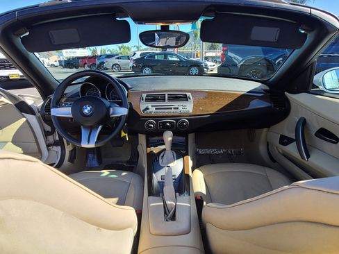 Used 2003 BMW Z4 2.5i image 23