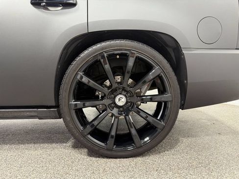 Used 2013 GMC Yukon Denali AWD/4WD image 12