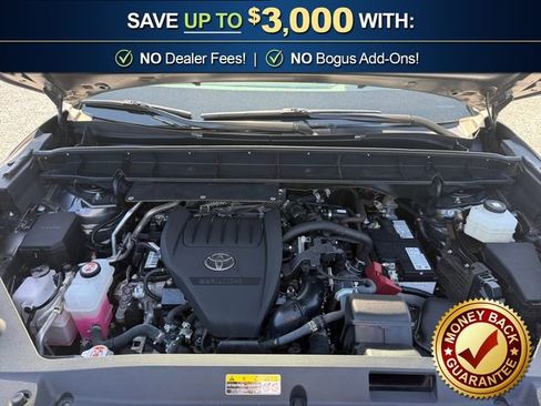 Used 2024 Toyota Highlander Platinum FWD image 25